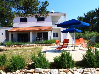 Apartment in Veli Rat Near Beaches