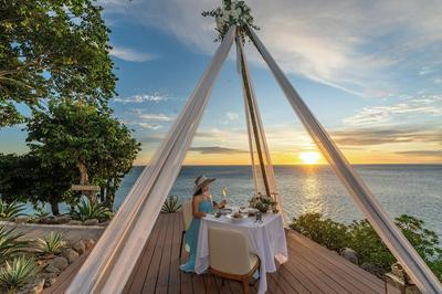 Anona Sunset Boutique