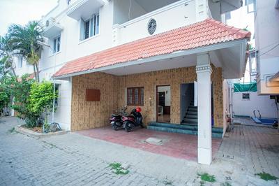 Stayz Inn La-Villa Pallikaranai