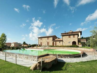 Apartment in Monte del Lago Near Lake Trasimeno