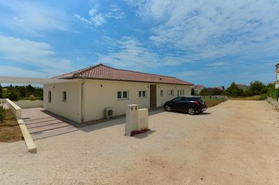 Vila Regina with pool