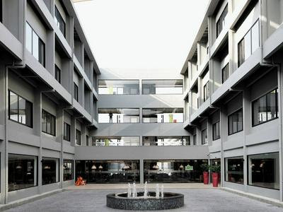 S Ratchada Leisure Hotel