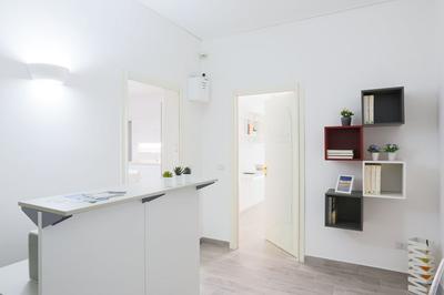 Modern spacious apartment with terrace, balconies, solarium & gym