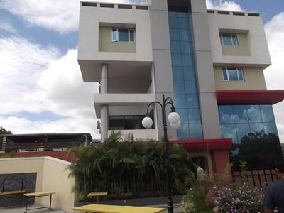 Hotel Trimurti Pride