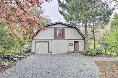 Upscale Rustic Duplex on Stream, Near Blowing Rock