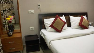 Maxfort Hospital Apartment