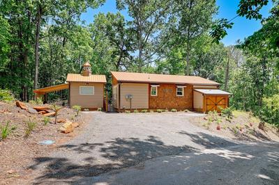 Tiny Home w/ Hot Tub & Views in Hiawassee!