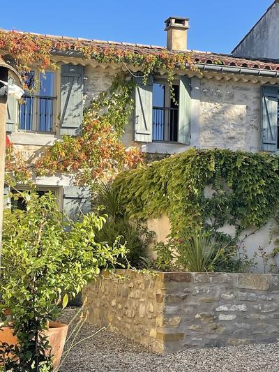 Le Domaine de La Tuilerie - Gîte de Charme en Bord de Rivière Avec Piscine