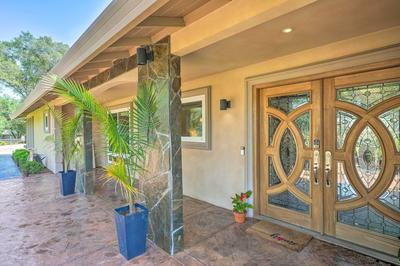 Luxe Granite Bay Home w/ Hot Tub, Fire Pits!