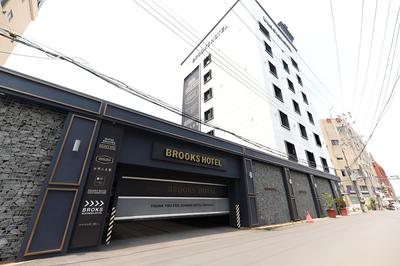 brooks hotel