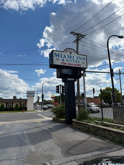 Hotel O Miami Inn & Suites Chicago Midway Airport