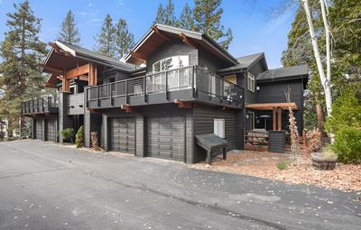 Crystal Charm Amazing 3 BDR Condo Close to Beaches, Casinos, & Skiing!