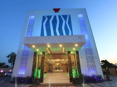 Wingston A Treehouse Hotel-Goverdhan