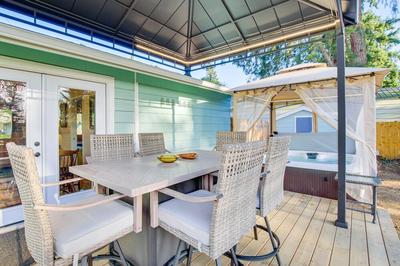 Charming Arlington Home w/ Hot Tub & Fenced Yard!