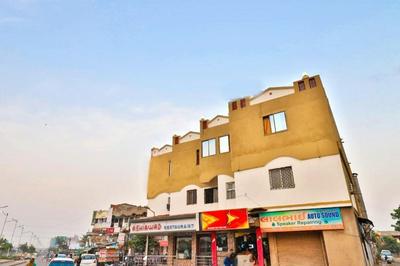 Goroomgo Silver Palace Ahemadabad