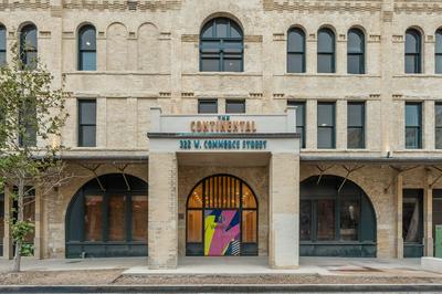 The Continental, powered by Placemakr - Downtown - Market Square