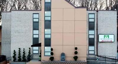 Meadowbrook Motor Lodge