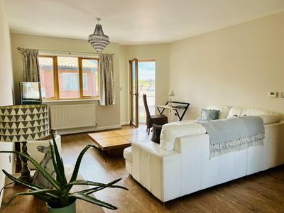 Stunning Cathedral View City Centre Apartment