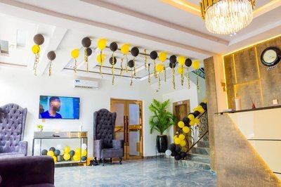 House 10 Luxury Hotel and Suites