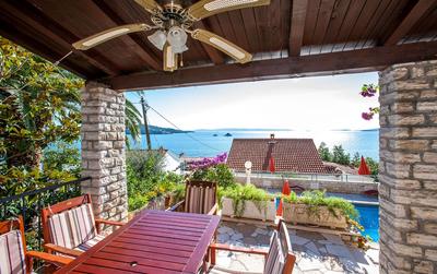 Villa Masha is a Detached House, Very Finely Accommodating 6 to 7 Persons