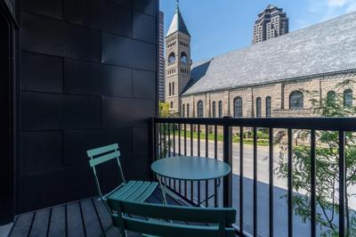 Des Moines Classy 2BD 2BA Downtown Apartment