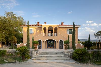 Zigo's Hotel - Special Class