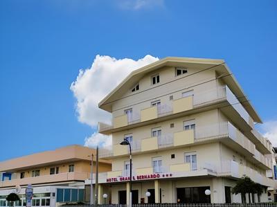 Hotel Gran San Bernardo