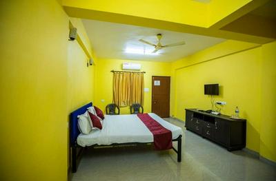 Colours fly Hotel