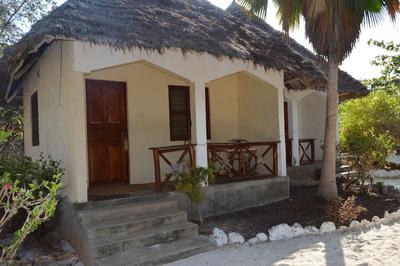 Pakachi Beach Resort & Hotel