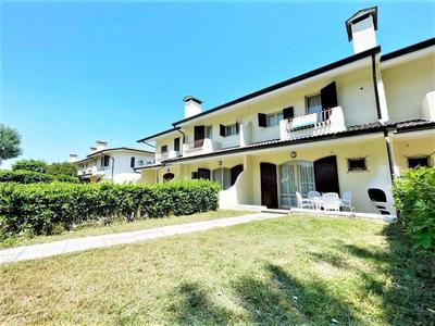 Villa in Porto Santa Margherita With Garden