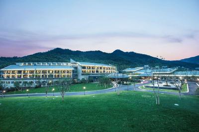 Howard Johnson By Wyndham Dongqian Lake Plaza Ningbo