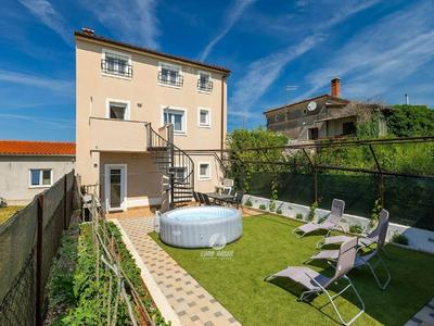 Villa in Galizana With Bubble Bath