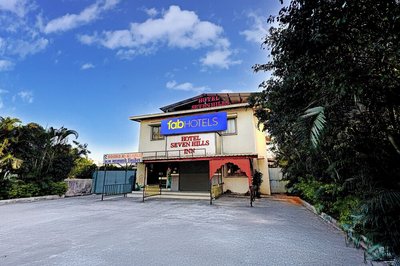 Fabhotel Seven Hills Inn