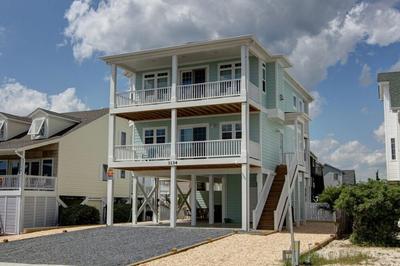 Welcome  4 Bedroom Home by RedAwning