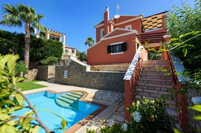 Luxury Villa Lemonia With Private Pool