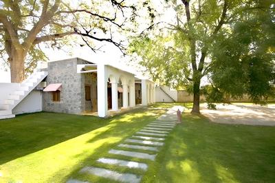 Bijay Niwas Palace 14 Kms from Rampura Agucha