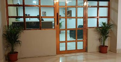 HOTEL BLACK GRAPES INN