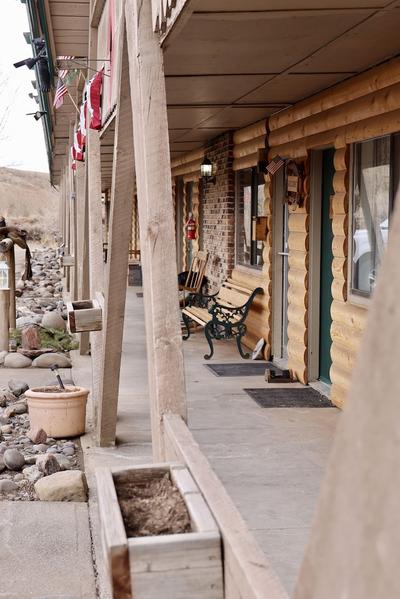 Rocky Mountain Lodge