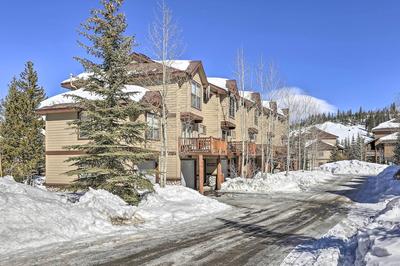 Airy Winter Park Gem w/ Private Outdoor Hot Tub!