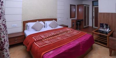 Hotel Sukh Sagar 44