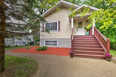 Hot Tub, Deck & Backyard: Cozy Union Pier House!