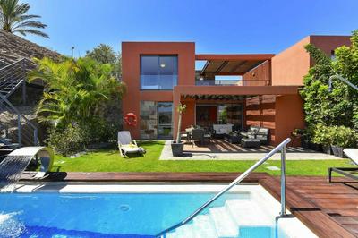 Luxurious Holiday Home With Pool in Maspalomas