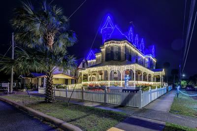 Grand Gables: Home 1 Block to St Johns River