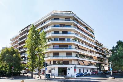 Luxurious Apartment in Athens Downtown