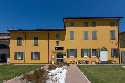 Hotel Forlanini52 Parma