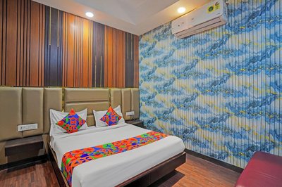 Fabhotel Pingla Residency