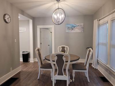 Charming 3b-1b Westside Indy