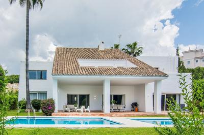 Villa Seafront XII