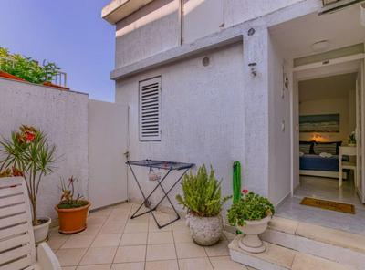 Sunset Tides Apartments With Terrace and Sea View