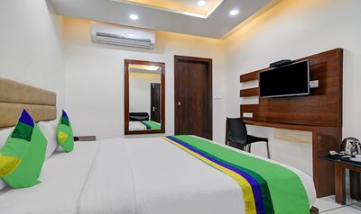 Itsy By Treebo - Stay Prime